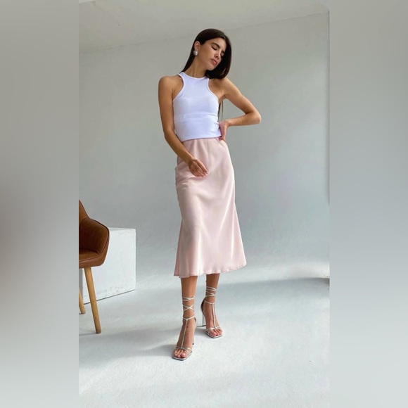 Express Blush Pink Satin Slip Skirt - Picture 2 of 8